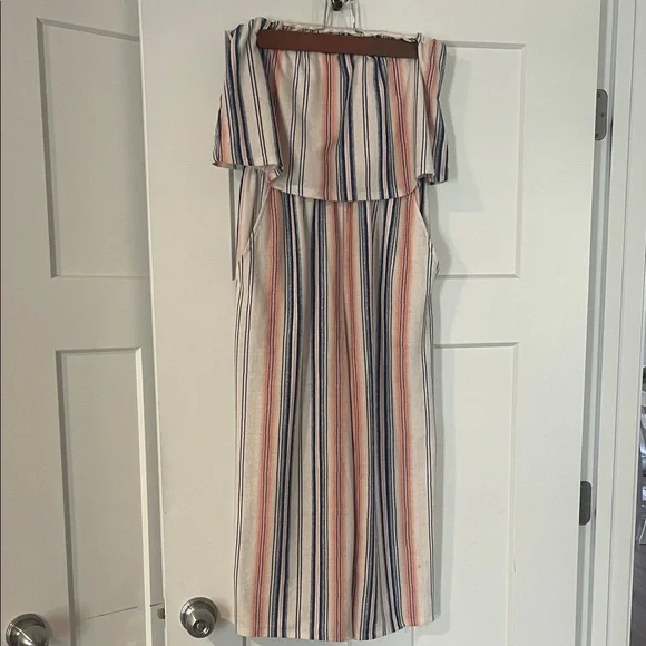 Sleeveless Romper - Picture 1 of 2